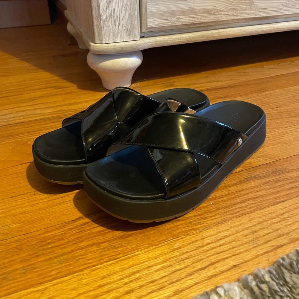 Ugg Black Platform Sandal